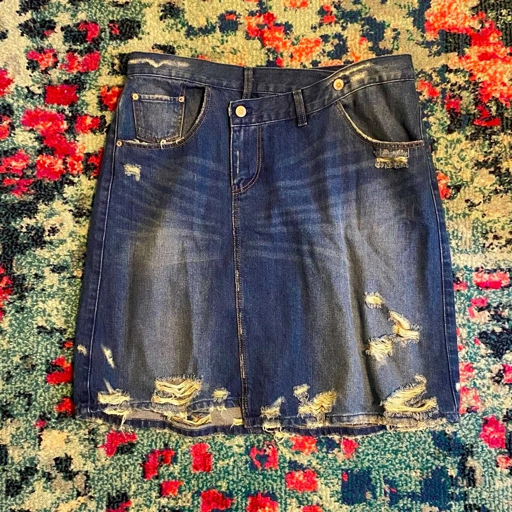Zara Distressed Dark Washed Asymmetrical Jean Skirt Size L